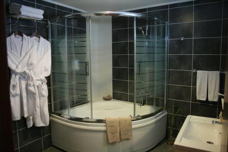 Gösterişli Otel