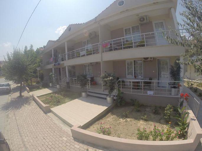Abroz Apart Hotel