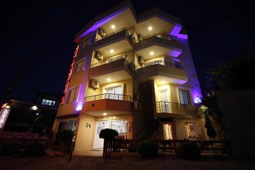 Bonapart Hotel