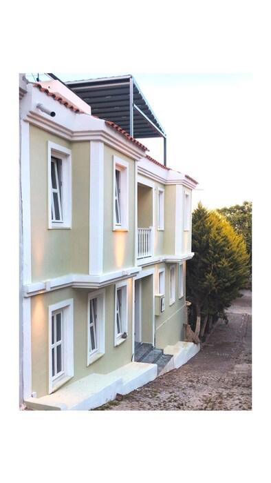 Mon Petit Hotel
