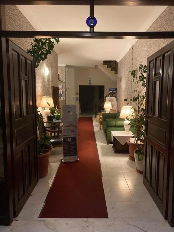Karadede Hotel