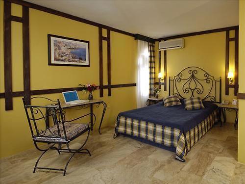 Aquila Hotels & Resorts Club
