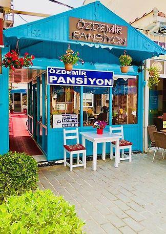 Özdemir Pansiyon