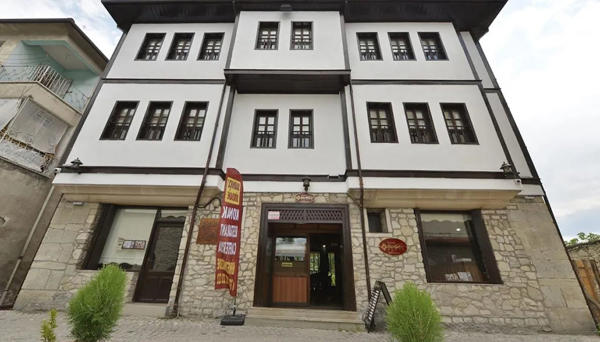 Efsane Sarnicli Konak