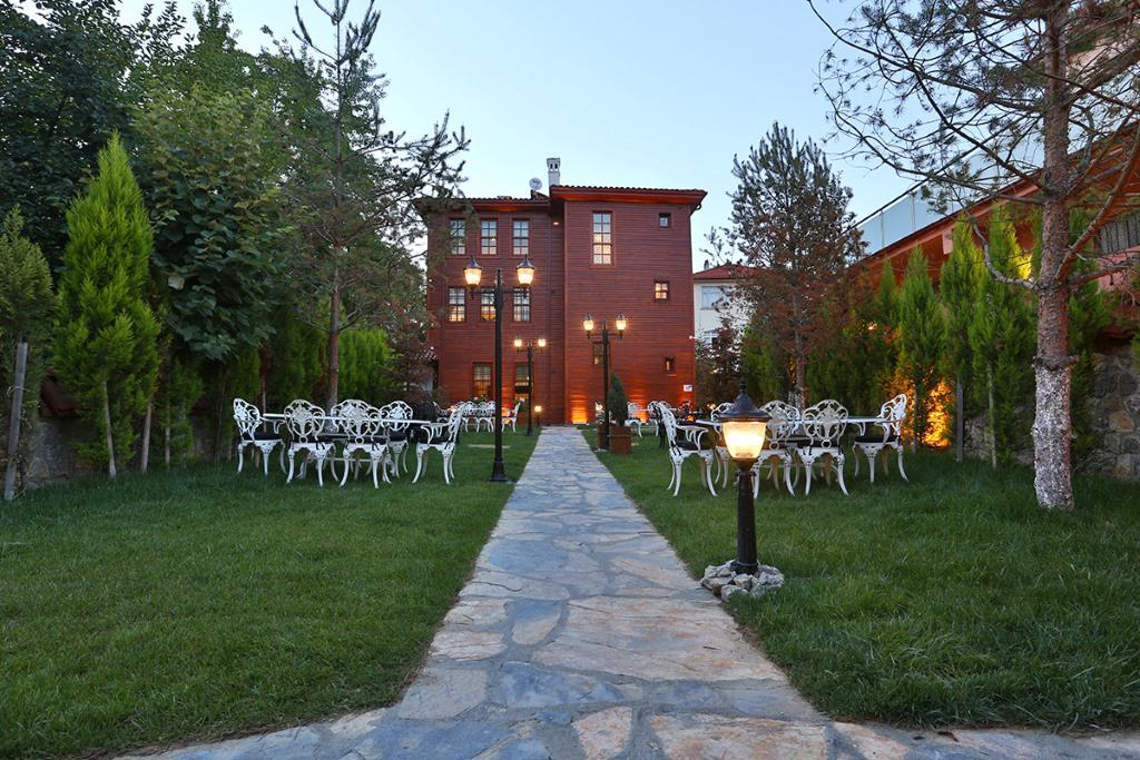 Kemikzade Konağı
