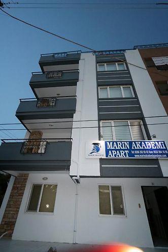 Marin Akademi Apart