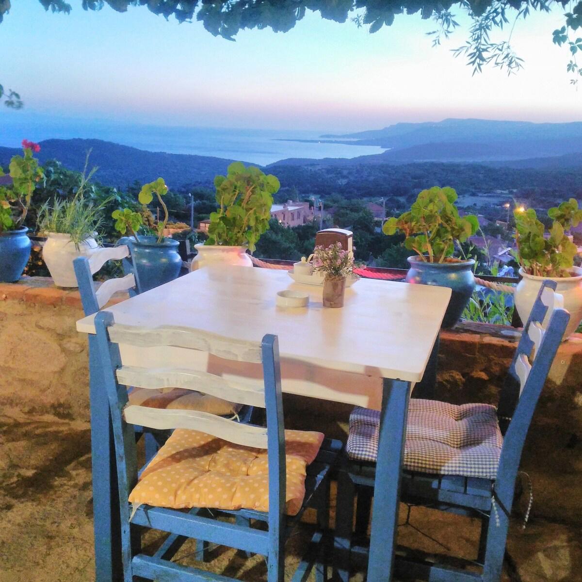 Assos Taşlı Köşk