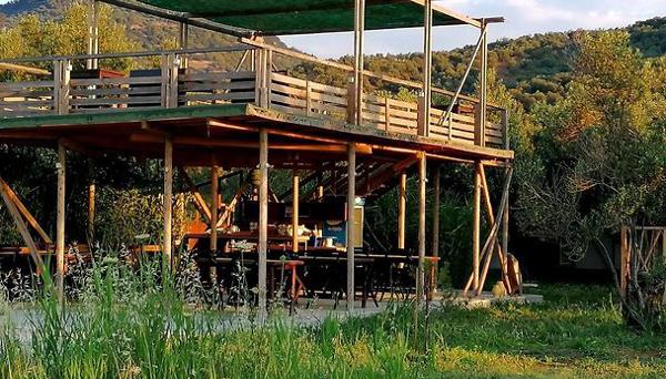 Hotel Oiki Beach Camp