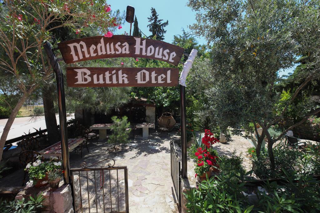 Medusa House