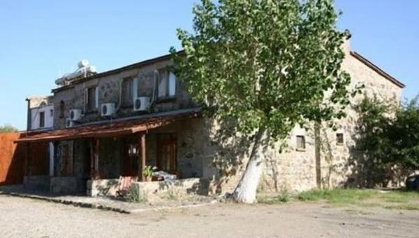 Troas Motel