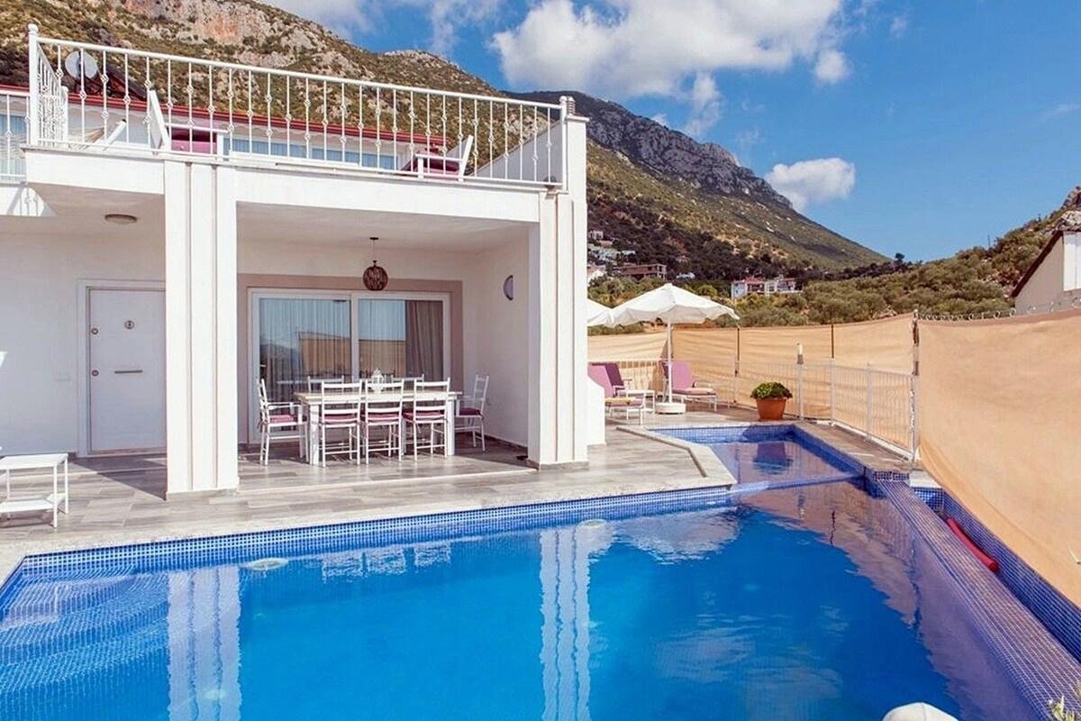 Villa Charm
