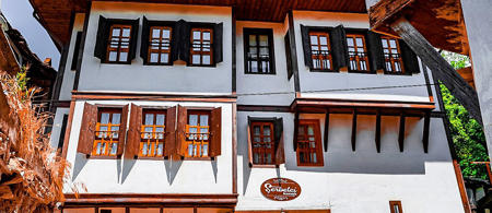 Şerbetci Konak