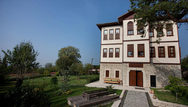 Paçacıoğlu Bağ Evi
