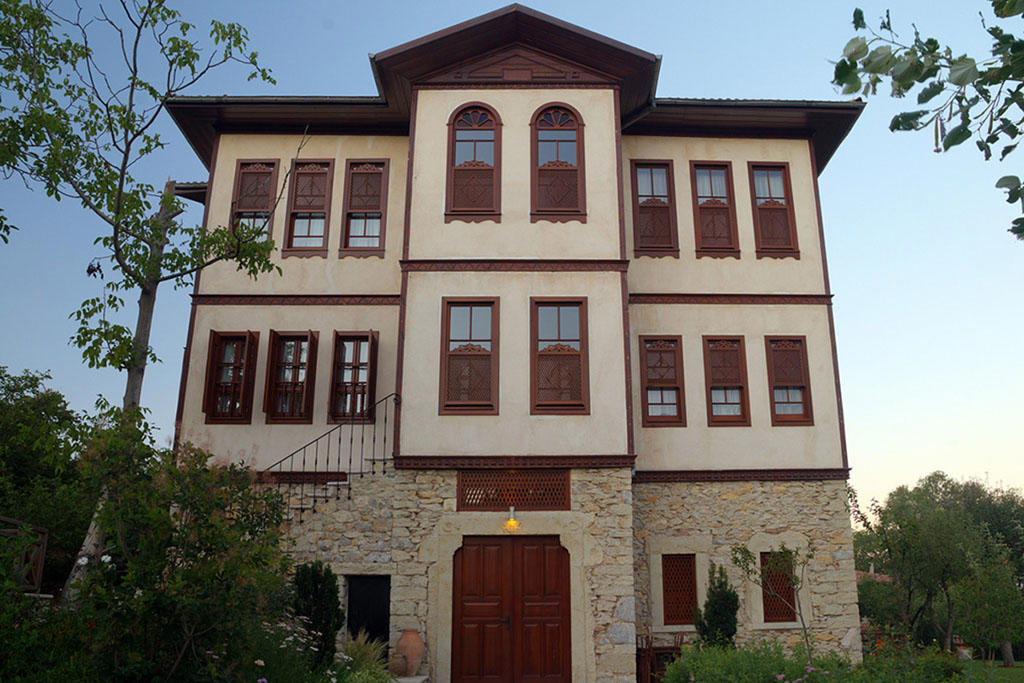 Paçacıoğlu Bağ Evi