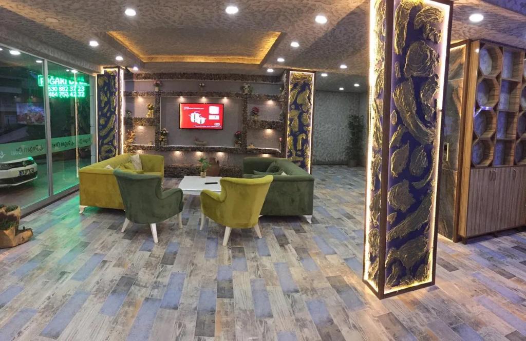 Pugari Otel