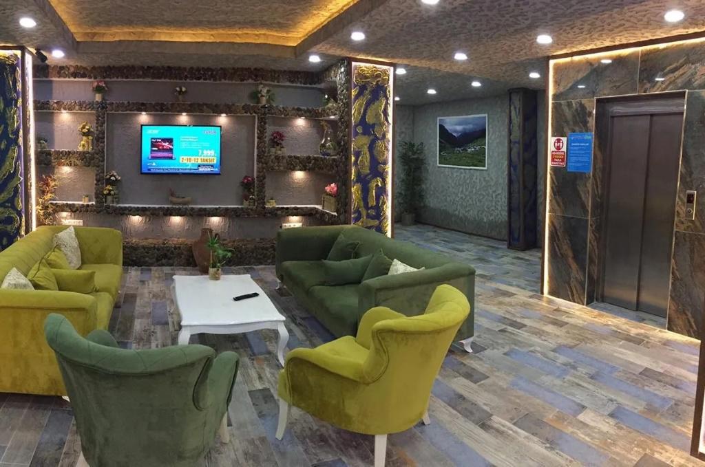 Pugari Otel
