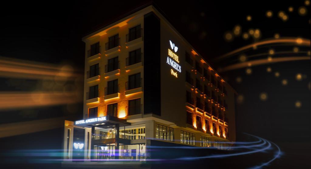 Angel's Park Hotel