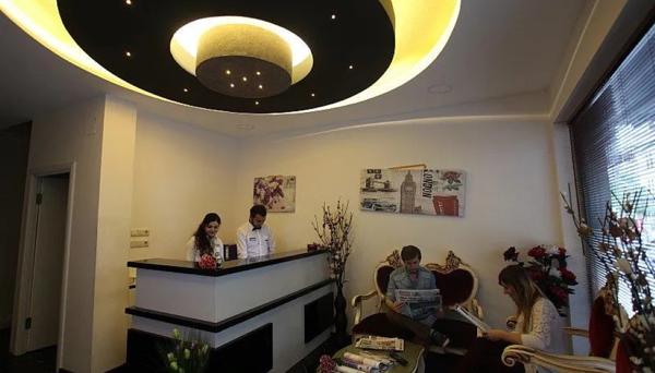 City Hotel