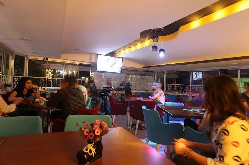 City Hotel