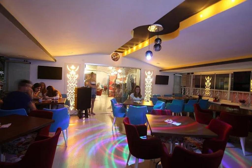 City Hotel