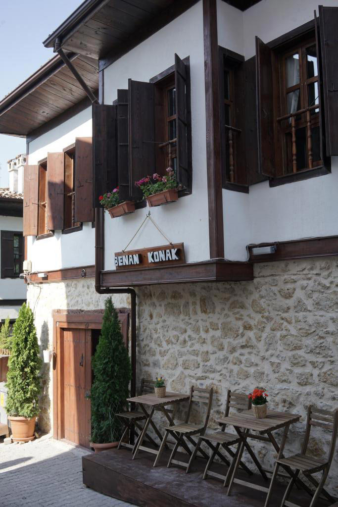 Benan Konak