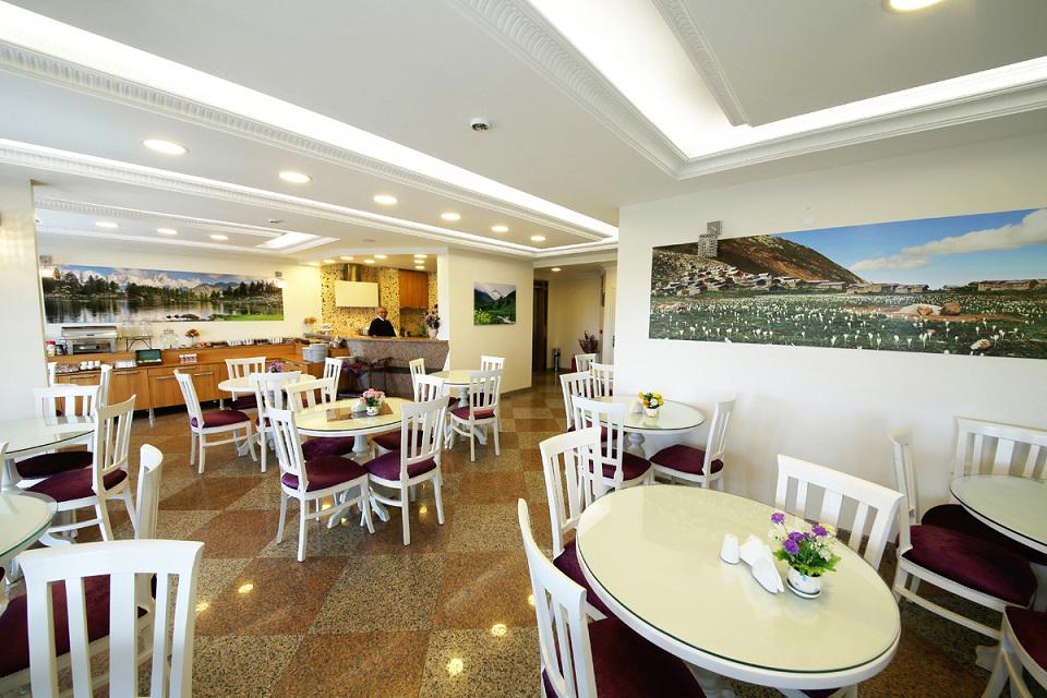 Okutur Hotel