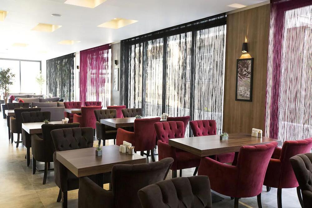 Kalevera Hotel
