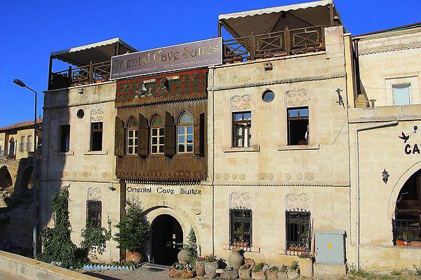 Oriental Cave Suites