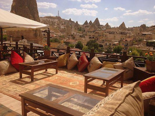 Oriental Cave Suites