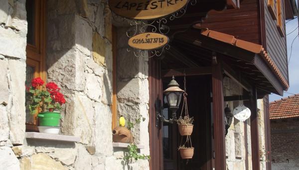 Konak Lapeistra Hotel