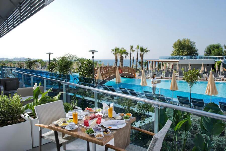 Selene Beach & Spa Hotel (+16)