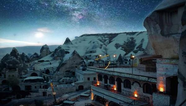 Elite Cave Suites