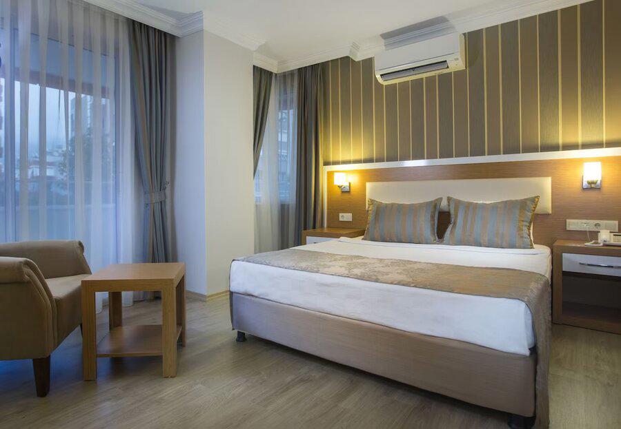 Lonicera City Kleopatra Hotel