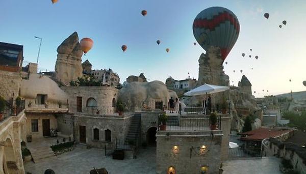 Grand Cave Suites