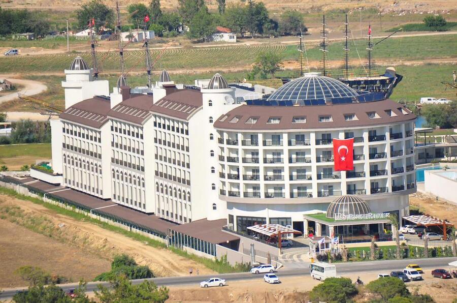 Lrs Port River Hotel & Spa
