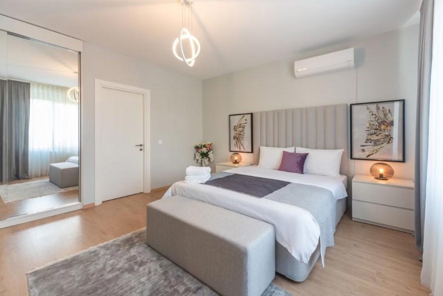 Green Hills Suites