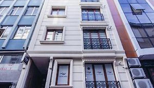 Overland Residence