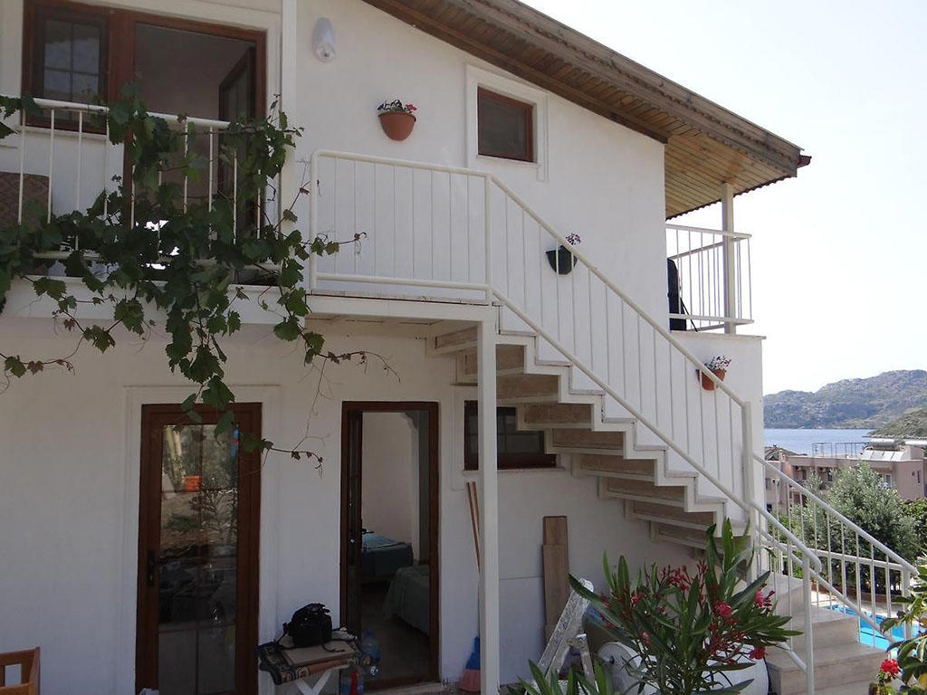 Mira Rooms