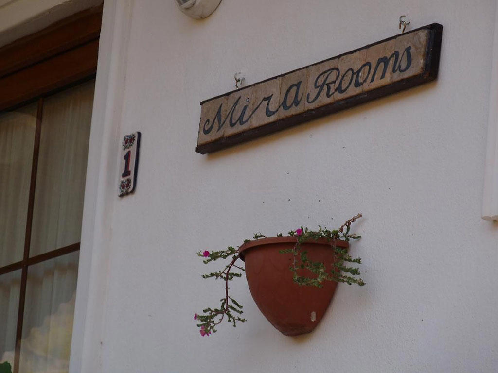 Mira Rooms