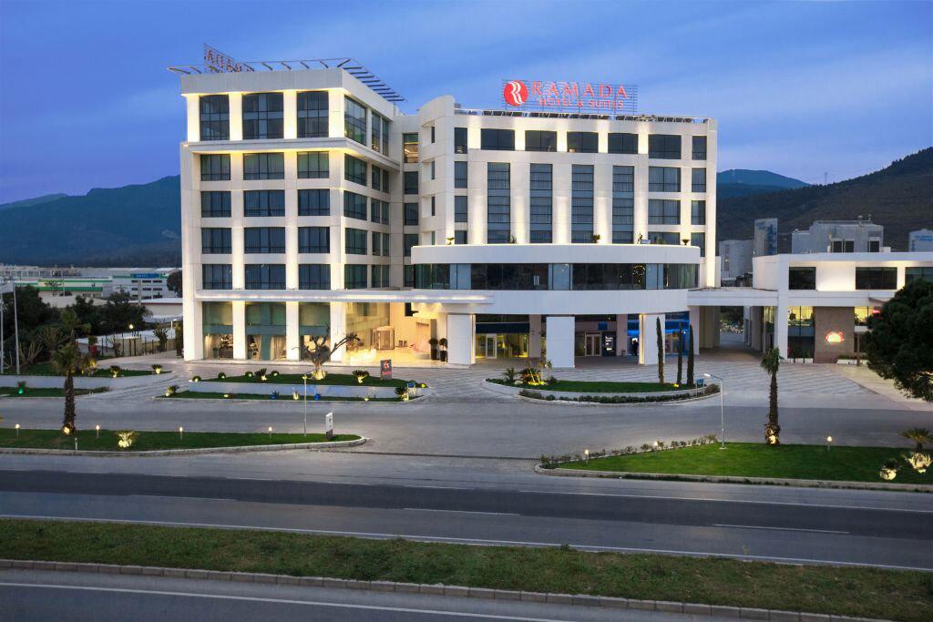 Ramada Hotel & Suites by Wyndham İzmir Kemalpaşa