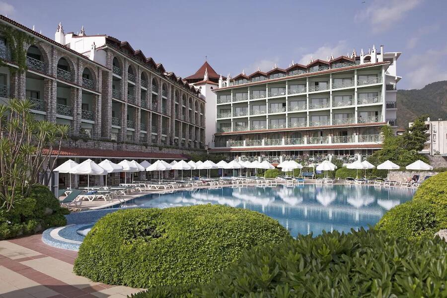 Martı La Perla (+16)