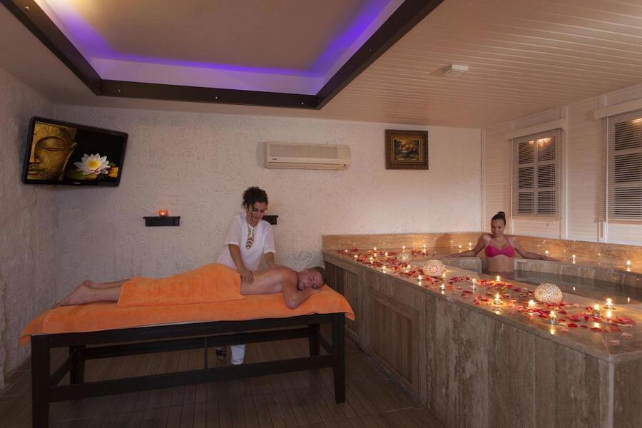 Club Paradiso Hotel & Resort