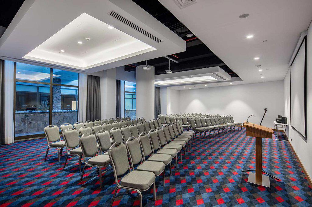 Hampton by Hilton İzmir Aliağa