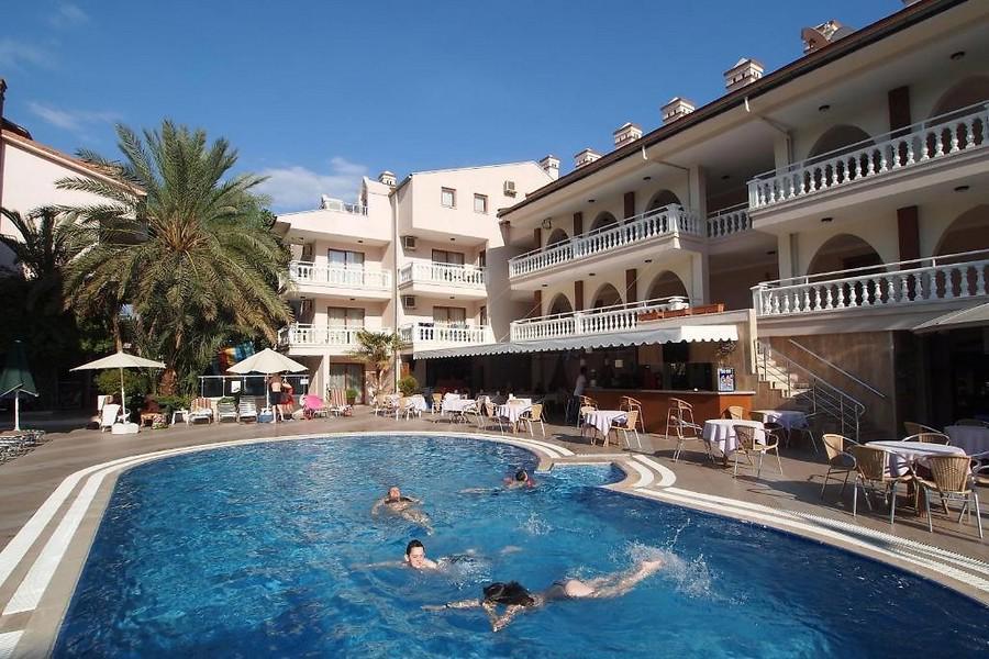 Romance Club Hotel