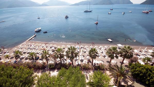 Tropical Beach Hotel