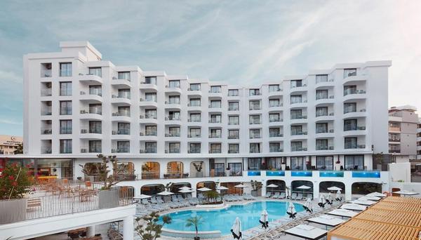 Lalila Blue Suites