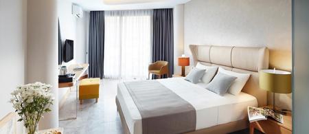 Lalila Blue Suites