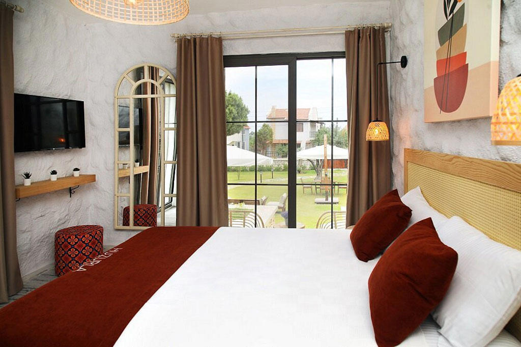 Huzurla Otel