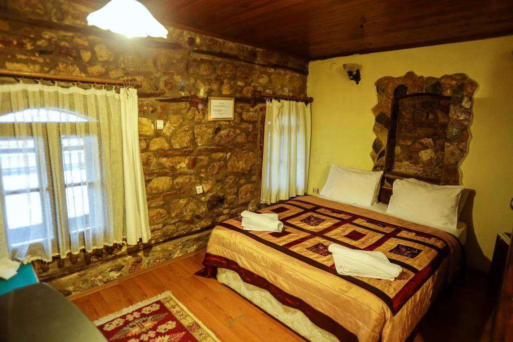 Otel Yorgo Seferis Urla