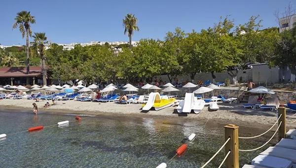 Meteor Beach Hotel
